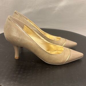 Anne Klein Beige and Gold Heels